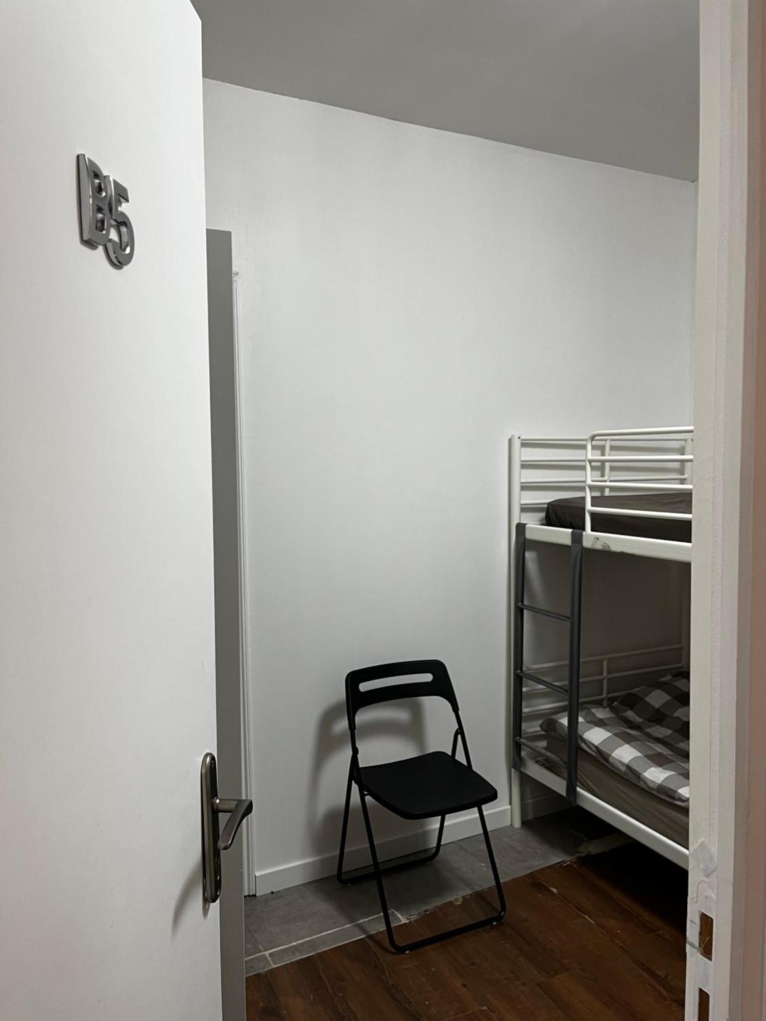 Chez Mia Paris Hostel Екстериор снимка