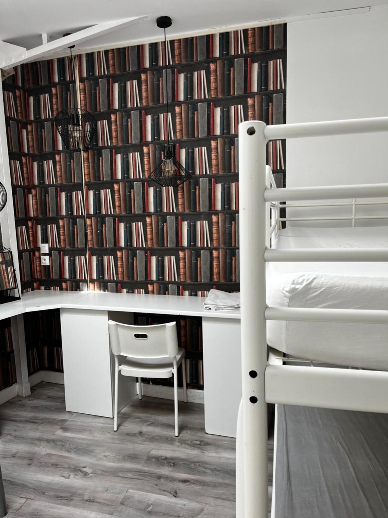 Chez Mia Paris Hostel Екстериор снимка