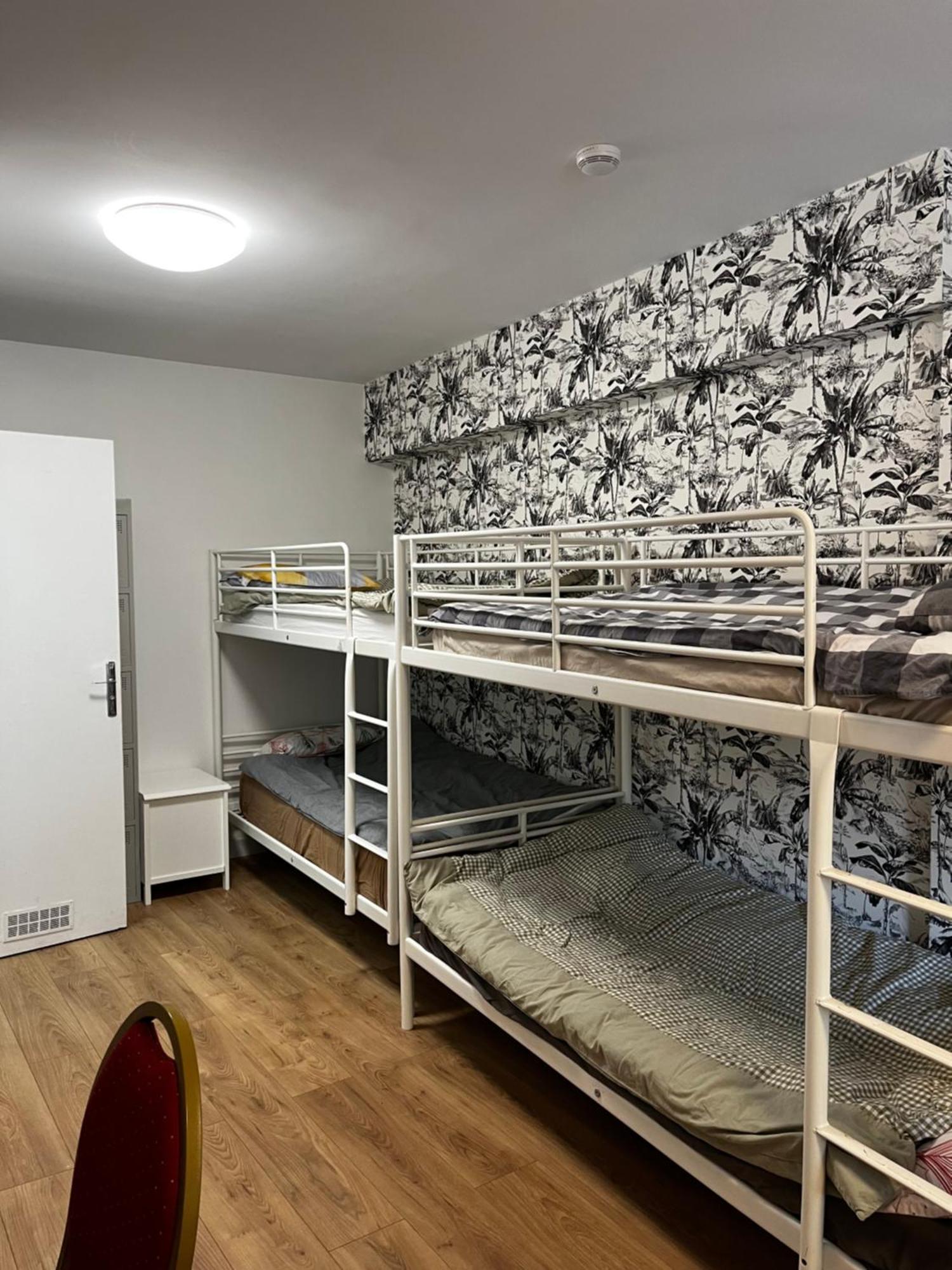 Chez Mia Paris Hostel Екстериор снимка